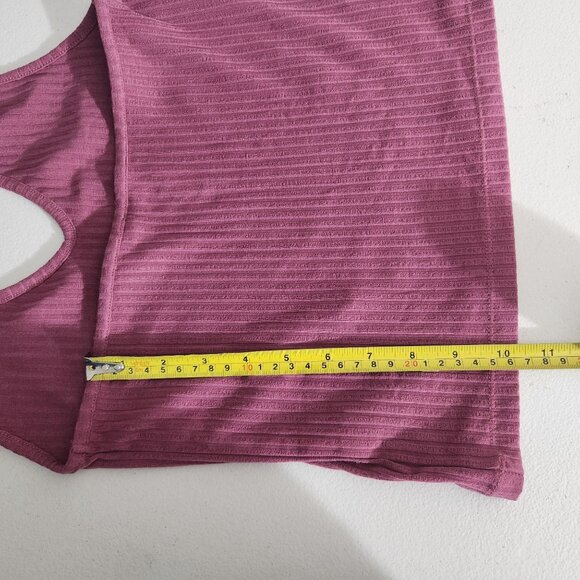 Me To We Halter top Ribbed Mauve Pink Sleeveless Crop Top Medium - Picture 6 of 12